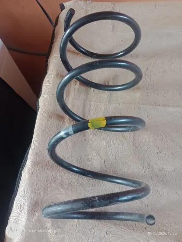 Vendo uma mola dianteira do Ford Ka 2004 1.0