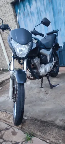 VENDO MOTOCICLETA HONDA/CG150 TITAN ESD 2011 ÁLCOOL /GASOLINA. BEM CONSERVADA - À VISTA
