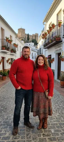bob store cardigã lã tam g (46-48) 130,00<br>vermelho<br>altura 64cm<br>largura até 68cm