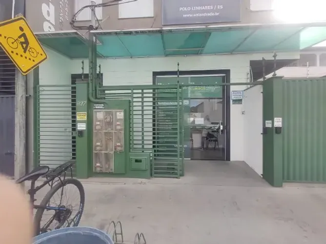 Imóvel Comercial de 178 m2 - com 2 andares no Bairro Conceição - linhares ES