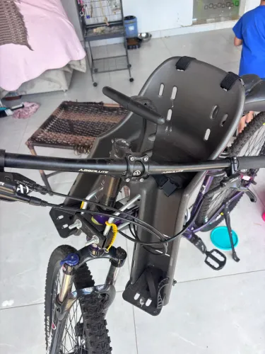 Cadeirinha infantil dianteira para bicicleta