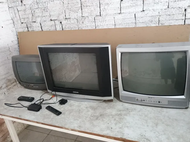 TV's de tubo e bebedouros