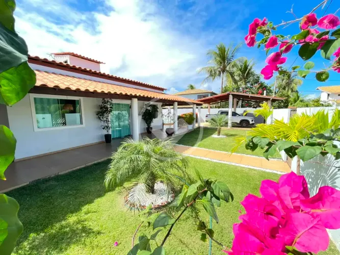 VENDO LINDA CASA CONDOMÍNIO ALDEIAS JACUIPE COM 4/4 COM PISCINA LADO PRAIA codigo: 352124