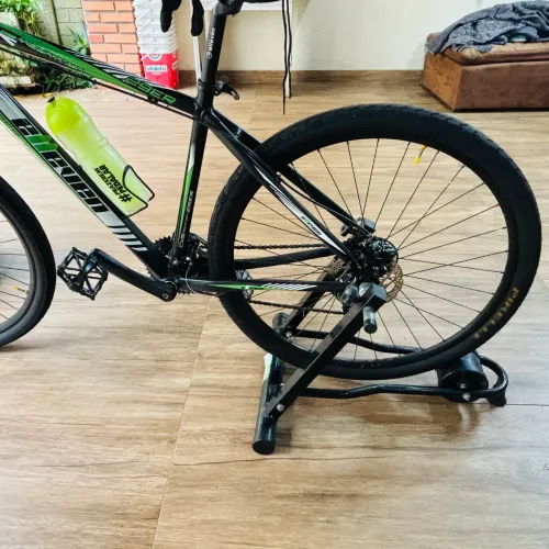 Rolo de Treino Bicicletas Preto
