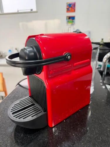 Cafeteira Nespresso 450,00 