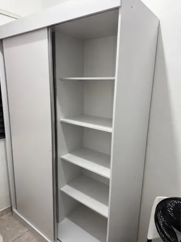 Guarda roupas duas portas