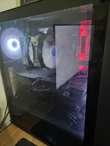 ? PC GAMER POTENTE - RYZEN 7 5700X + RTX 4060 Ti 8GB