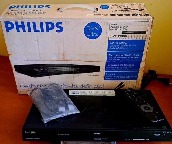 DVD c/ HDMI Philips DVP3980K , na caixa com controle e cabo HDMI