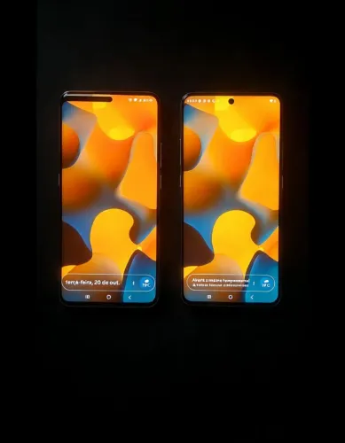 (LEIA O ANÚNCIO) 2 APARELHOS MOTO EDGE 50 FUSION APENAS JUNTOS 