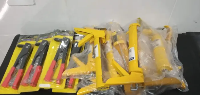 Ferramentas e Ferragens Lote 3
