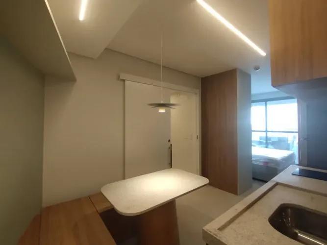 Studio Mobiliado para Alugar na Vila Mariana | 29m², Sacada e Próximo ao Metrô Ana Rosa