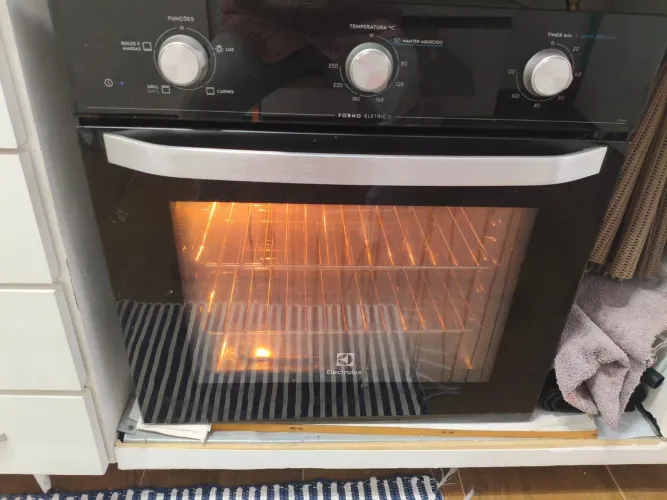 Vendo forno elétrico de embutir Electrolux lindo!