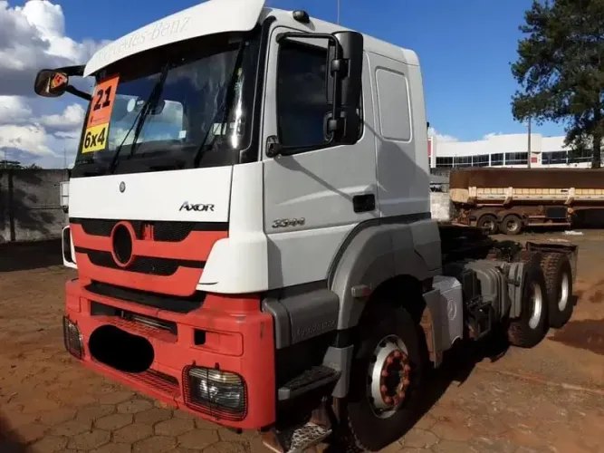 Vendo Caminhão Mercedes 2021
