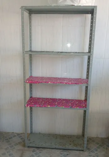 Estante de aço