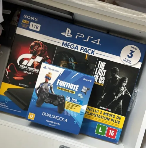 PlayStation PS4 Slim 1T