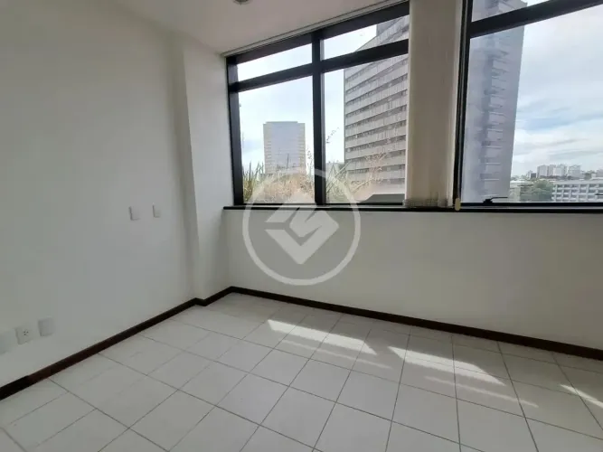 VENDO SALA COMERCIAL NO ITAIGARA, NA MELHOR LOCALIZAÇÃO codigo: 273842