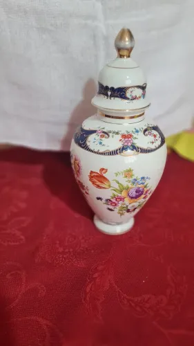 Lindo jarro barat gold porcelana. 