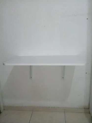Mesa dobrável branca