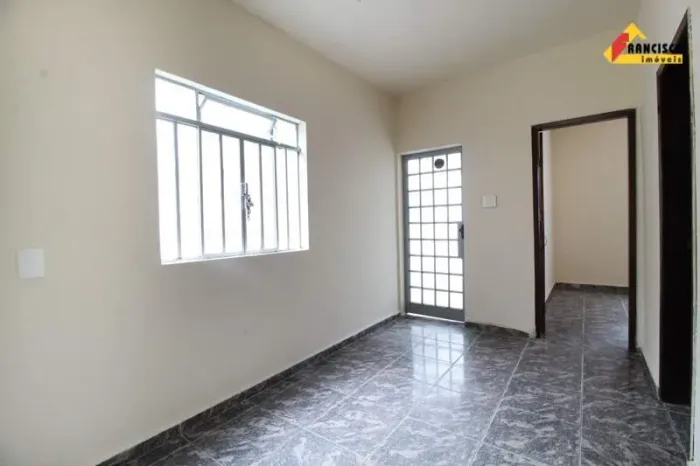 Casa para aluguel, 2 quartos, 1 vaga, Santa Clara - Divinópolis/MG