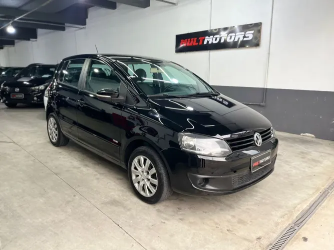 Volkswagen Fox 1.0 MI Total Flex 8V 5P 2014