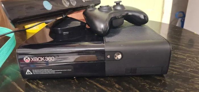 Xbox 360 super slim