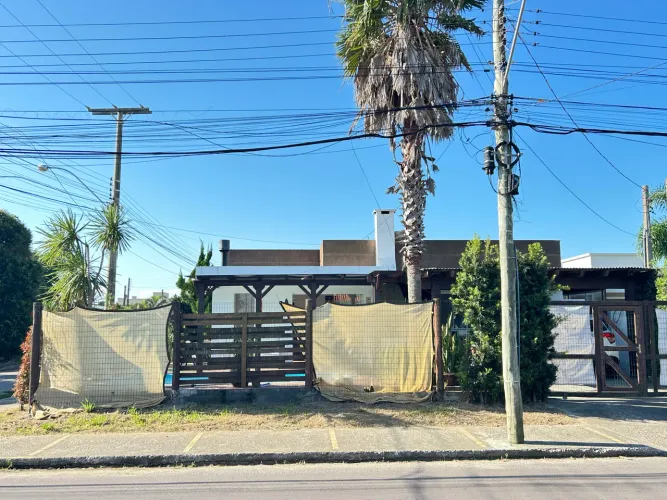 Casa 2 dormitórios com piscina, churrasqueira e área gourmet - Xangri-Láu
