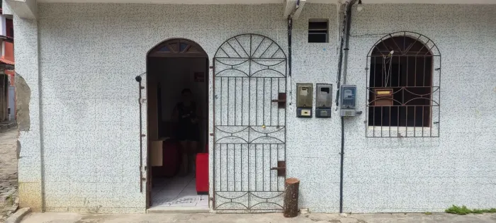 Vendo casa em Bom Jesus dos Pobres, casa de laje com 2 quartos, próximo a Embasa