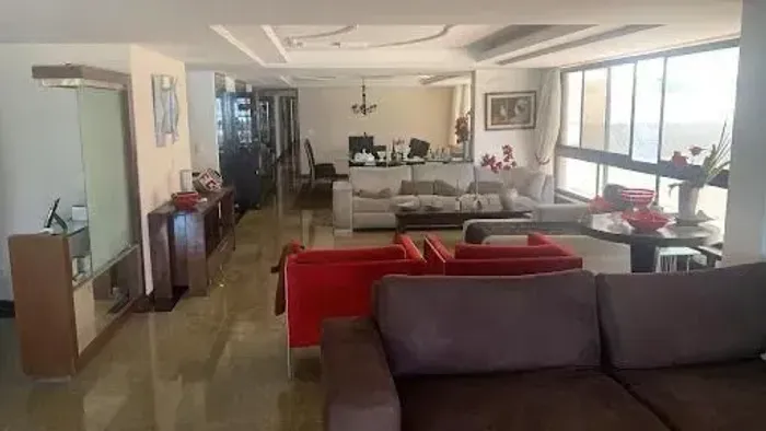 APARTAMENTO 04 SUÍTES