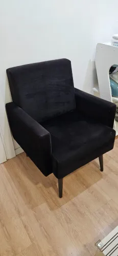 Poltrona suede preto 