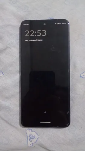 Vendo esse celular Motorola g05 funciona tudo apenas tem uns trincados mais é da película