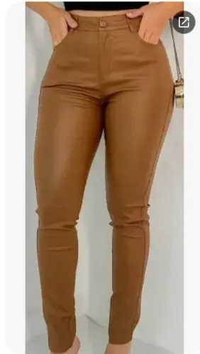 Calça couro fake