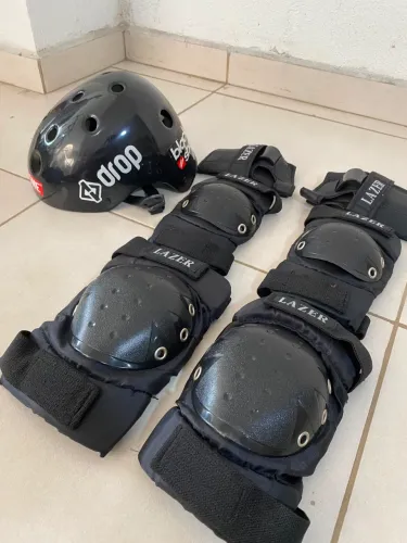 Kit Proteção Skate Capacete + Joelheira + Cotoveleira + Munhequeira