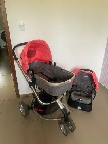 Carrinho + bebe conforto