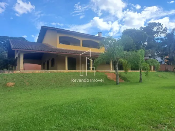 Casa de Luxo à Venda no Jardim Casa Grande, São Paulo-SP: 4 Quartos, 2 Suítes, 5 Banheiros