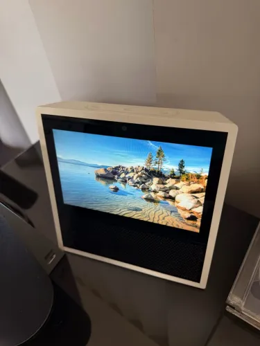 Smart Display Amazon Echo Show 1ª Gen - Tela 7" e Som Potente (Idioma Inglês)