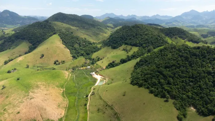 LINDA FAZENDA EM MIMOSO DO SUL