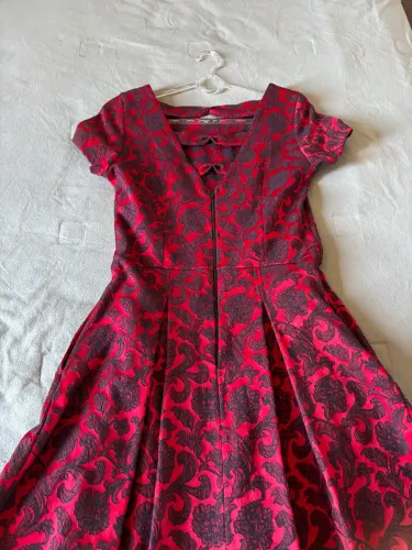 Vestidos semi novos