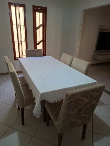 Mesa de vidro com 6 cadeiras