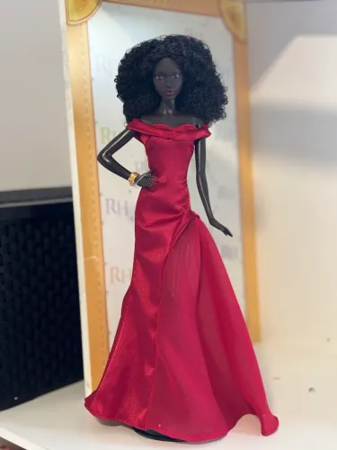 Boneca Barbie Black Signature - Mattel Collector
