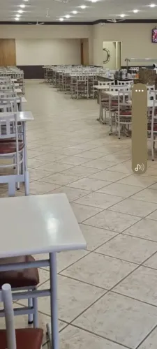 Oportunidade: Restaurante Pronto e Faturando na Divisa Centro/Batel - R$ 400.000,00