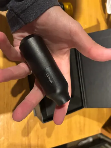 Máquina de tatuagem Pen tesla 1.0 Corun, com duas baterias.