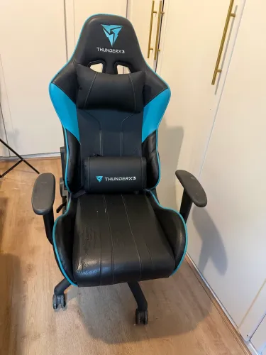 Cadeira gamer Thunder X3 ciano