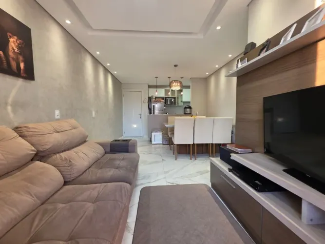 SUPER OPORTUNIDADE de 3 dormitórios sendo 1 suíte, 2 vagas, 72 m² por R$ 520.000 - Vila Na