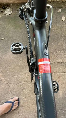 Specialized SIRRUS Hibrida, aaluminio; shimano e garfo de carbono