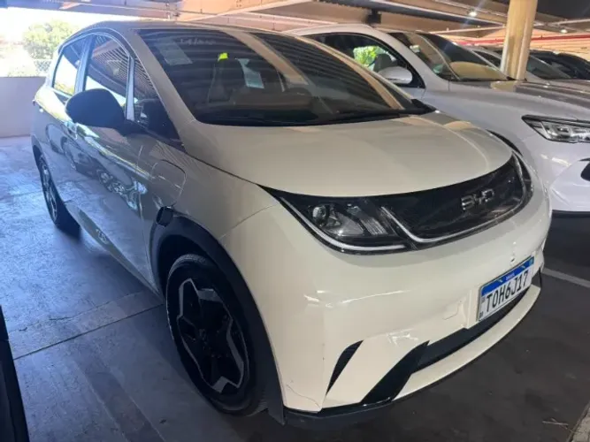 BYD Dolphin EV (Elétrico) 2025