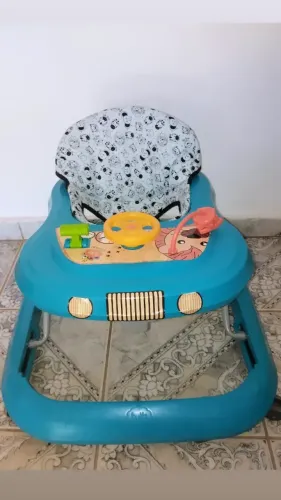 Andador Tutti Baby azul, semi novo.