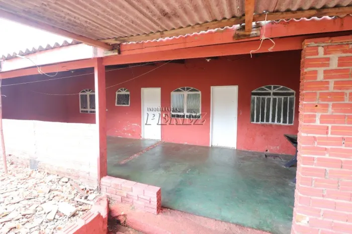 Casa à venda e locação no Jardim Ouro Branco na região sul de Londrina