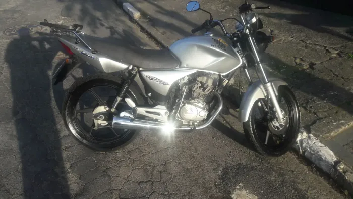 Cg 150 2006 6.500 chama no WhatsApp * *
