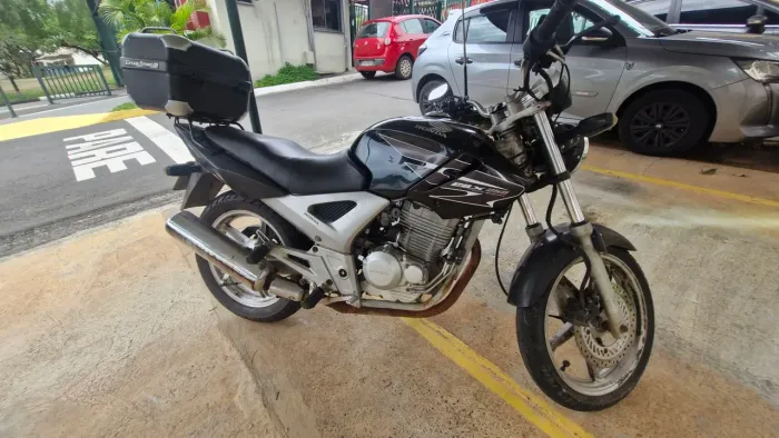 Honda CBX 250 Twister 2006 - Baixa KM