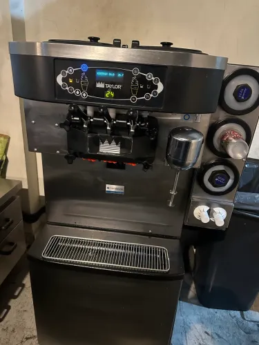 Máquina de Sorvete Taylor C712